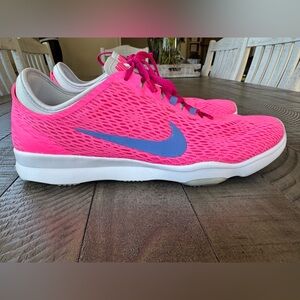 Nike Zoom Fit Cross Trainer Nike Sneakers Women's Size 9.5 (NWOT)